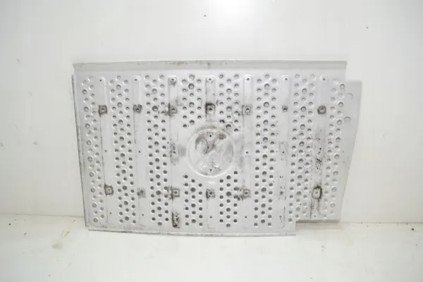 Tanktritt Mercedes Actros MP4 OEM A9605237701 image 3