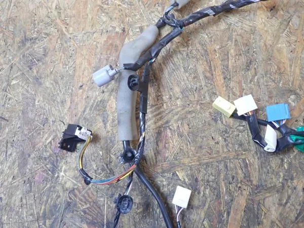 Faisceau de porte Isuzu D-Max OEM 8974917840 image 3