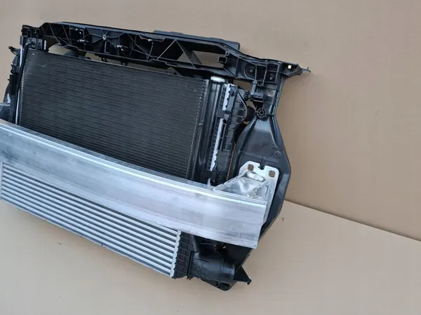 Suporte de Radiador Audi Q3 8U 2.0TFSI image 2