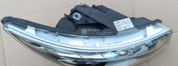 MERCEDES VITO V-KLASA W447 RECHTER KOPLAMP ILS FULL LED A4479061501 image 9