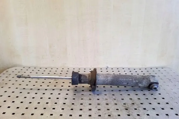 Ammortizzatore posteriore BMW 5 TOURING (E61) 2.0L diesel image 2