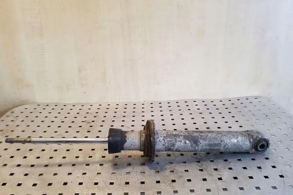 Ammortizzatore posteriore BMW 5 TOURING (E61) 2.0L diesel image 4