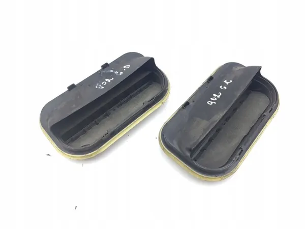 Infiniti Q30 2016 Rejilla ventilación parachoques trasero OEM A1698300342 image 2