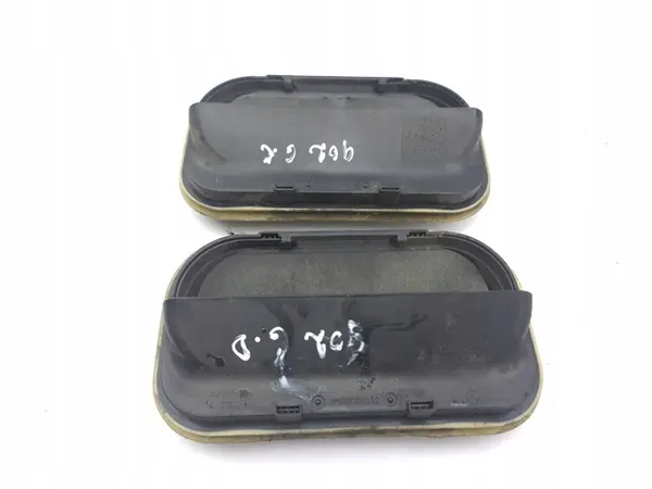 Infiniti Q30 2016 Rejilla ventilación parachoques trasero OEM A1698300342 image 4