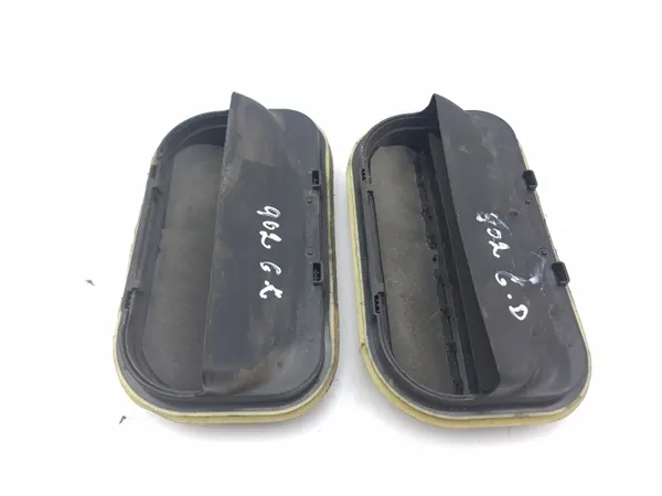 Infiniti Q30 2016 Rejilla ventilación parachoques trasero OEM A1698300342 image 6