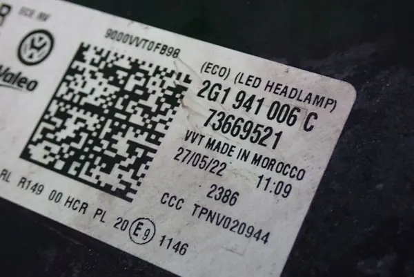 VW POLO 2G LIFT 21- Oikea Ajovalaisin OEM image 4