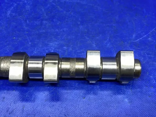 Árbol de levas admisión Opel Astra J OEM 90400263 1.6T image 7