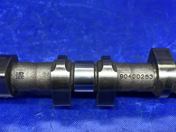 Árbol de levas admisión Opel Astra J OEM 90400263 1.6T image 9