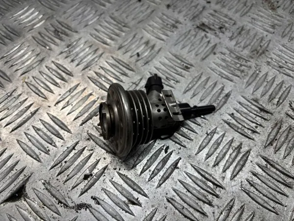 AdBlue-injector FX23189E3AB voor Range Rover Velar L560 image 2