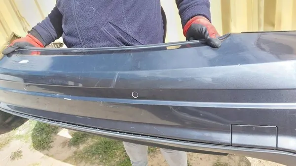 MERCEDES W204 C-KLASA 07-11 AMG SEDÁN PARAGOLPES TRASERO A2048853225 image 9