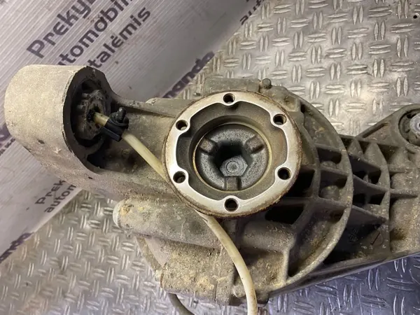2006 VW Touareg I Bakre Differential REM21037 image 4