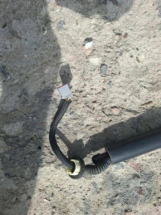 DODGE DURANGO 2015- Elektrisk baklucka ställdon vänster OEM image 2