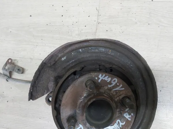 Placa de suporte traseira Toyota Corolla E12 1.4 1.6 vvti DIREITA image 3