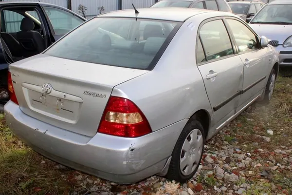 Placa de suporte traseira Toyota Corolla E12 1.4 1.6 vvti DIREITA image 7