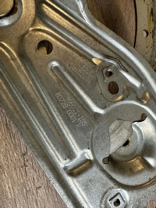 Fensterheber Vorne Rechts Renault Megane III OEM 1710946 image 2