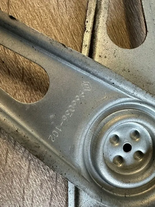 Fensterheber Vorne Rechts Renault Megane III OEM 1710946 image 3