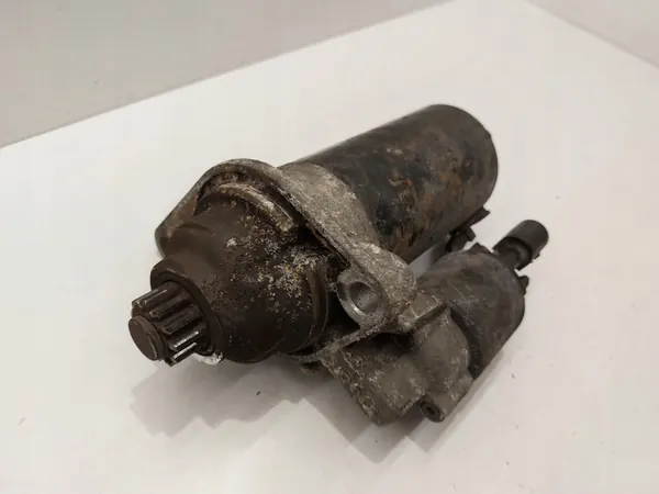 Motor de arranque Volkswagen Golf VI 2009 image 2