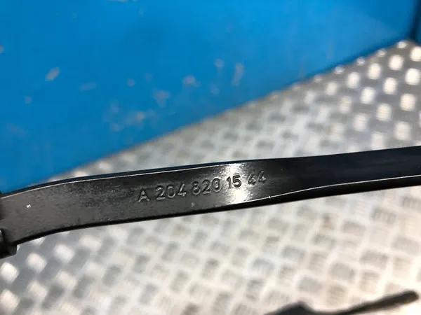 MERCEDES W204 Juego de brazos de limpiaparabris A2048200044 image 3