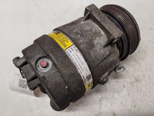 Ilmastointikompressori OPEL VECTRA C ESTATE 1.9L diesel image 3