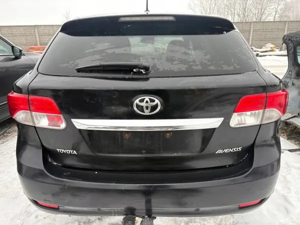 Parachoques trasero Toyota Avensis T27 OEM - Estado usado image 2