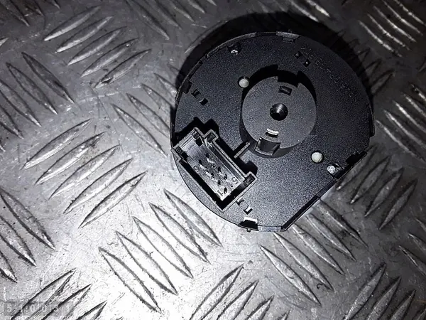 VW Golf V Brytare 2004 1K0941431B image 3