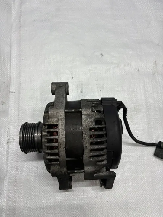 CHEVROLET ALTERNATOR CRUZE ORLANDO 2.0 VCDI 140A OEM 13501719 image 2