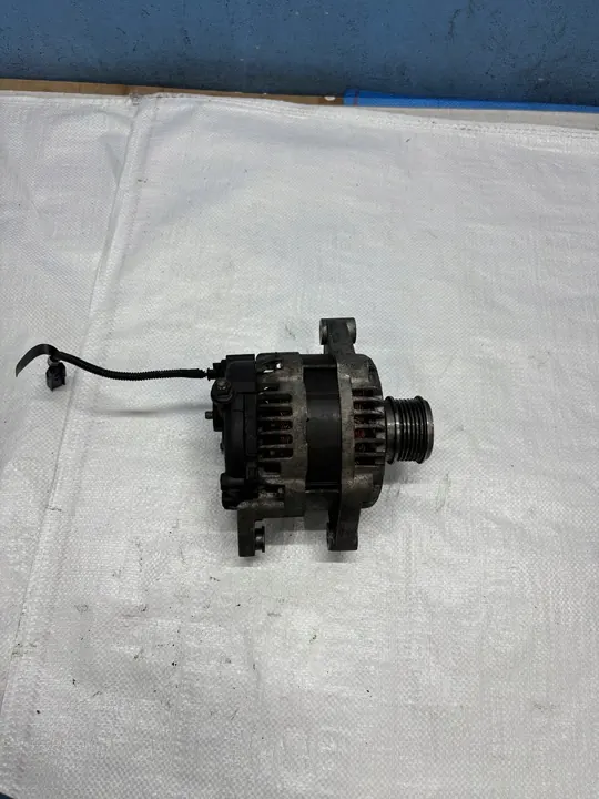 CHEVROLET ALTERNATOR CRUZE ORLANDO 2.0 VCDI 140A OEM 13501719 image 5