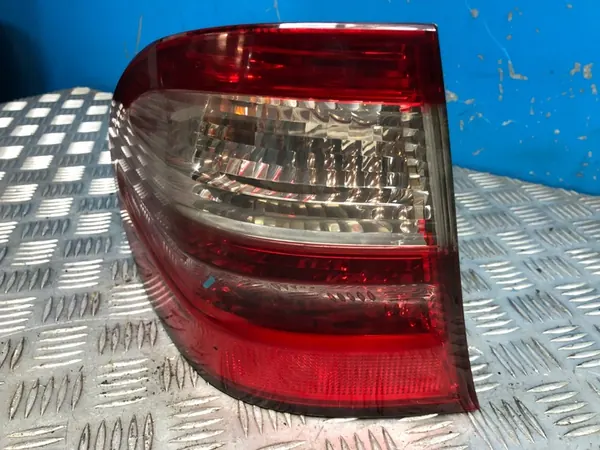 Mercedes-Benz OE A2118201164 Linker Achterlicht image 2