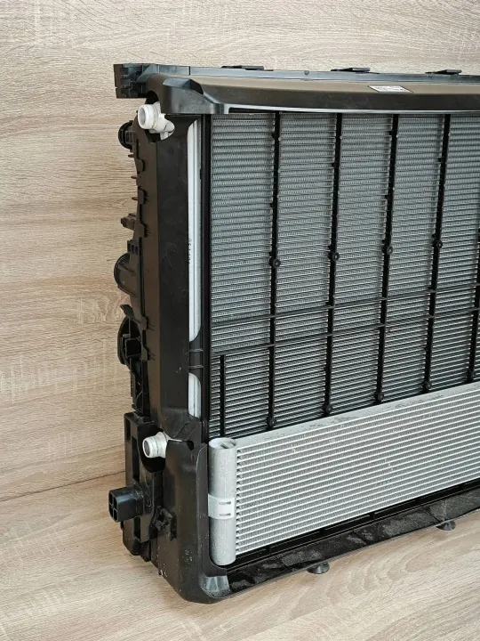 Radiateur OEM 9486399 pour BMW Série 5 G30 G31 image 3
