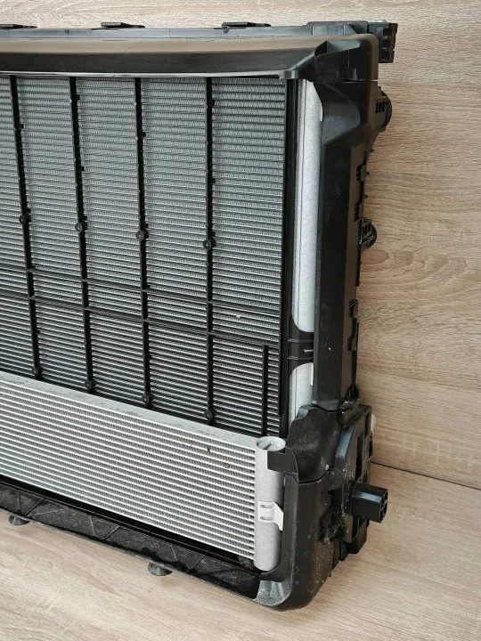 Radiateur OEM 9486399 pour BMW Série 5 G30 G31 image 4