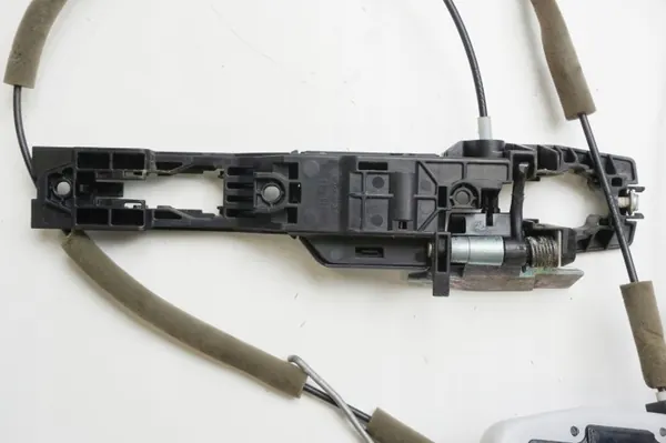 OEM MOC-KLAM-LE-QX80-PAT-ARM Vasen Etuovenkahvan Kiinnike image 3