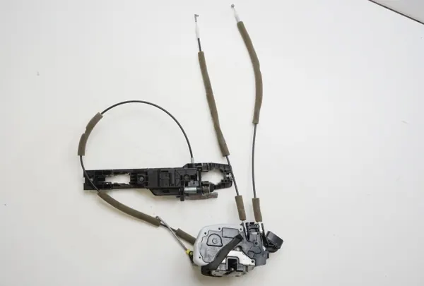 OEM MOC-KLAM-LE-QX80-PAT-ARM Vasen Etuovenkahvan Kiinnike image 5