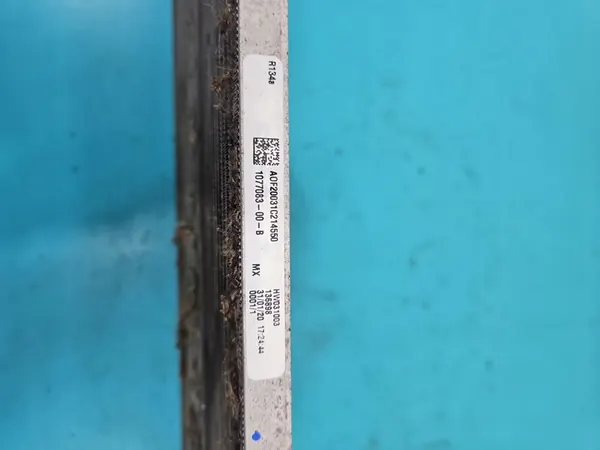 Ilmastointiradiatori Tesla Model 3 2017 OEM 1077083-00-B image 2