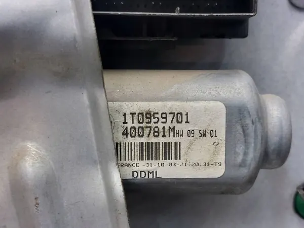 Elevador de vidro elétrico dianteiro esquerdo Volkswagen Touran I image 4