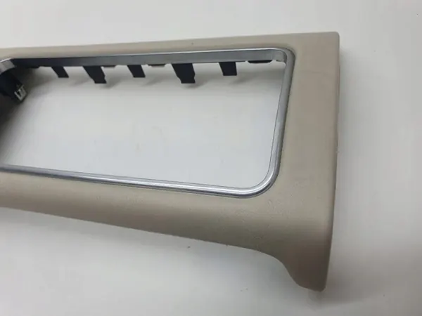 Cadre de garniture console OEM JK62-04268-D Range Rover image 3