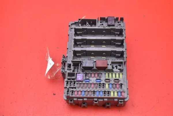 Sulakekotelo OEM 116RA-000021 Honda Civic 9:lle image 2