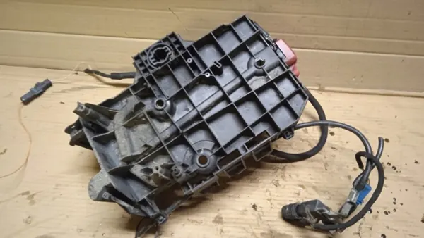 Base de borne batterie OEM 689 SK14 pour Citroen C5 III image 3