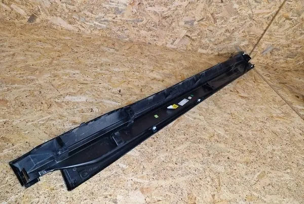 Sisäovipieleke vasen puoli Renault 5 764198062R image 9