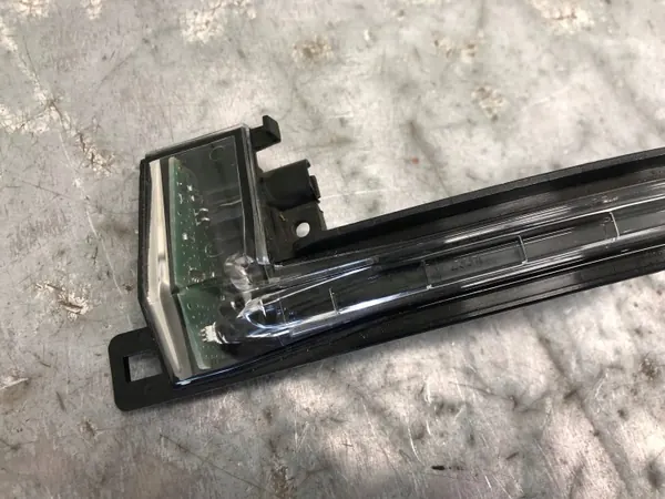 Knipperlicht linker spiegel OEM 8K0949101E Audi Q3 image 3