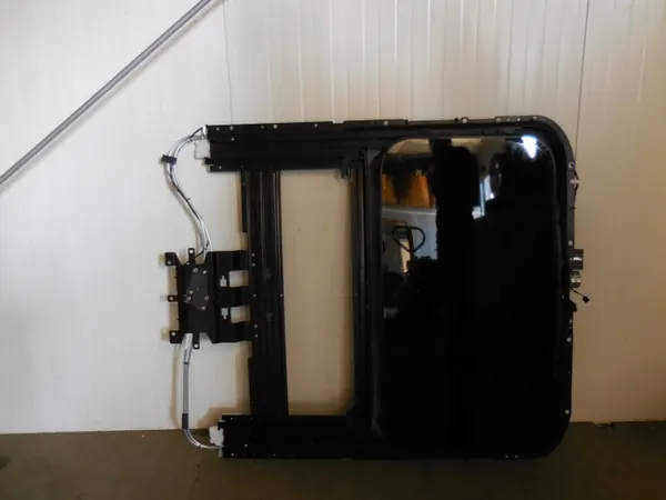 Audi A8L 4H Kattoluukku OEM 4H0959591B - Käytetty image 2