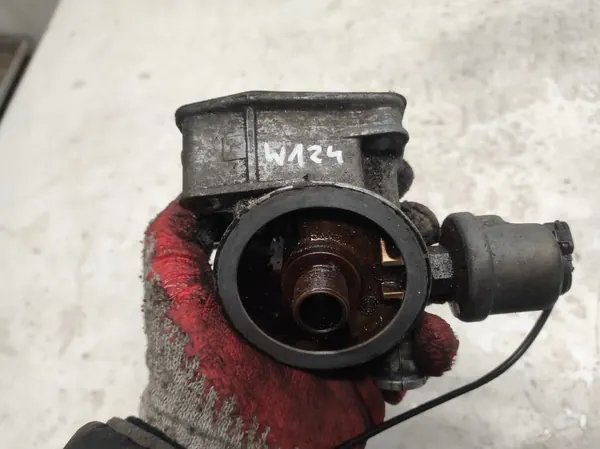 Oljefilterbas RTEKO PAW426 för Mercedes E W124 image 6