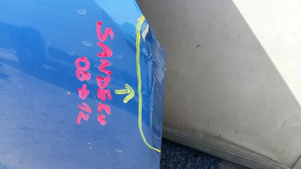 Dacia OE 6001551793 motorhuv image 2