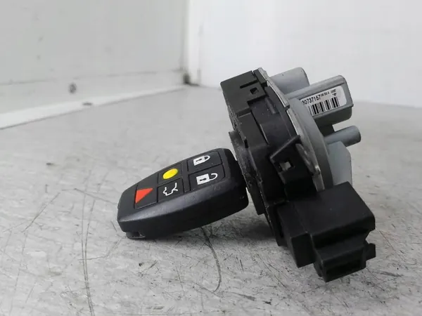 Gebrauchter Volvo C30 1.6D Kombi OEM 30737157 image 2