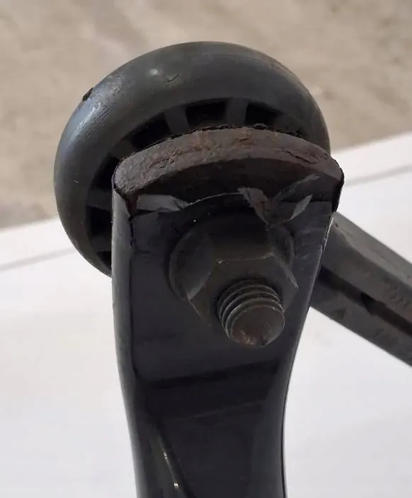 Collegamento stabilizzatore anteriore destro AUDI A4 8K0411317D image 9