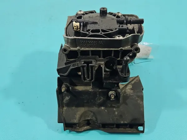 Carcasse de filtre à carburant Peugeot 5008 2.0 HDI image 4