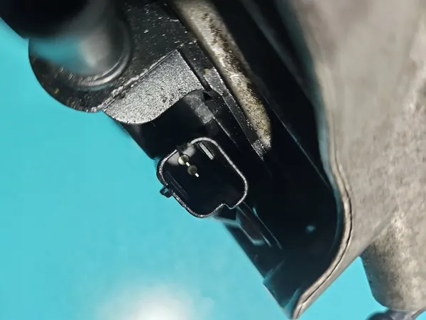 Carcasse de filtre à carburant Peugeot 5008 2.0 HDI image 9