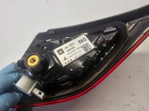 OPEL CORSA E 5D Höger Bakljus Europa image 3