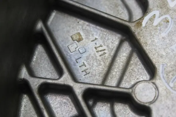 Ventildeckel OEM A6540108401 för Mercedes 2.0 CDI image 7