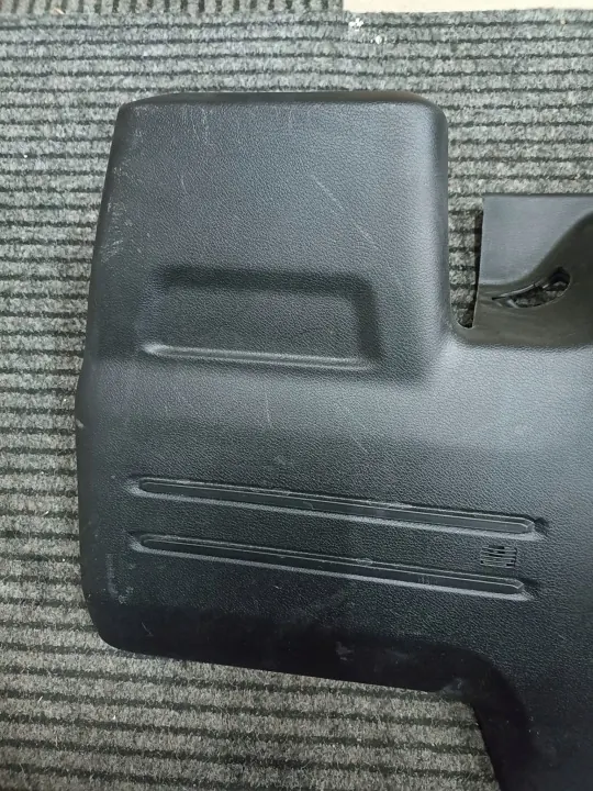 Jeep Wrangler JL höger bagageluckstäck OEM 6BM30TRMAE image 3