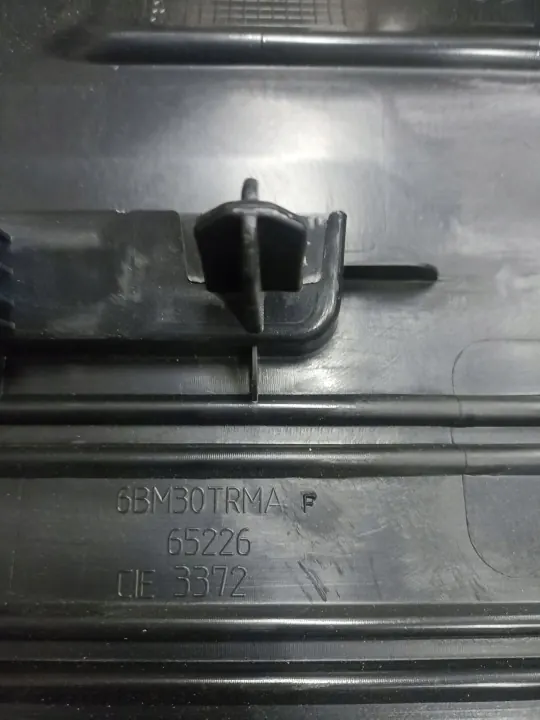Jeep Wrangler JL höger bagageluckstäck OEM 6BM30TRMAE image 5